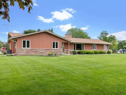 w333n4190 Mertins, Nashotah, WI 53058