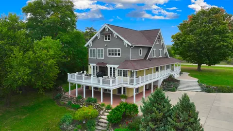 5815 S Calhoun, New Berlin, WI 53151