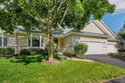 293 Cardinal, Hartland, WI 53029
