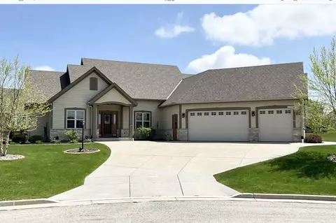 w195n5748 Alder, Menomonee Falls, WI 53051