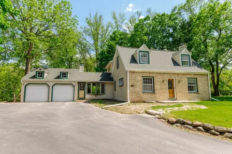 w279n2152 Prospect, Pewaukee, WI 53072