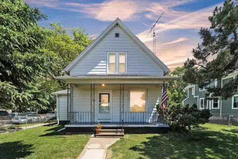 4805 26th, Kenosha, WI 53140