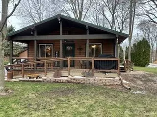 346 Woodlawn, Burlington, WI 53105