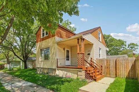 609 Arthur, Racine, WI 53405