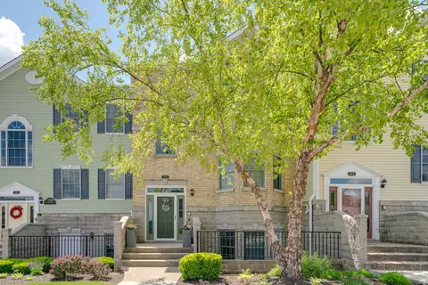 7926 Williamsburg #102, Bristol, WI 53104