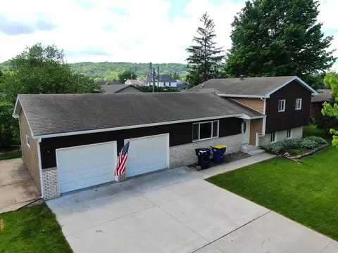 512 Nelson, Coon Valley, WI 54623