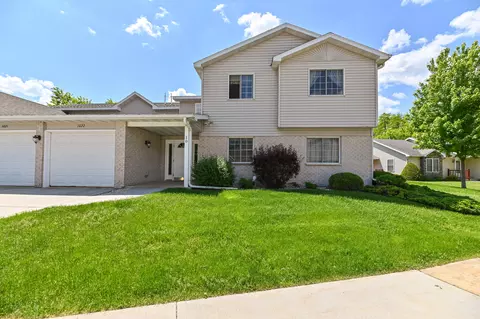 129 S Curtis #1022, Lake Geneva, WI 53147