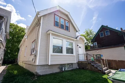 1424 S 20th, Milwaukee, WI 53204