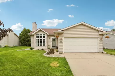 508 Broadmoore, Hartford, WI 53027