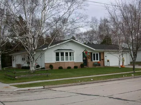 1615 N 21st, Manitowoc, WI 54220