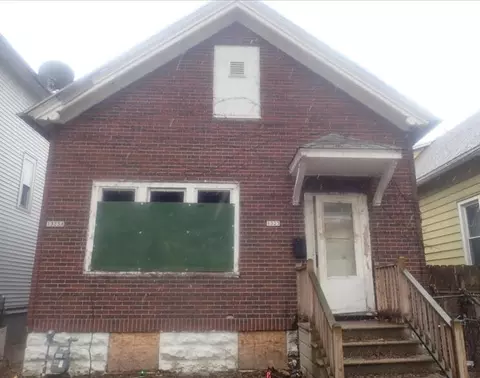 1323 W Washington, Milwaukee, WI 53204