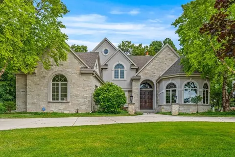 19140 Edmonton, Brookfield, WI 53045