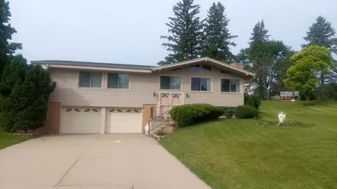 1202 Allermann, Watertown, WI 53094