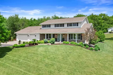 w1060 Valley View Road, Spring Prairie, WI 53105