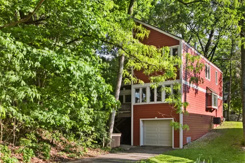687 Myrtle, Fontana, WI 53125