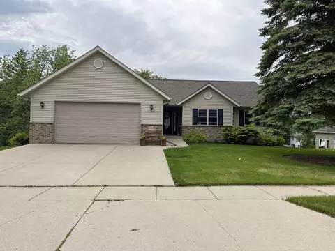 323 S John, Mayville, WI 53050