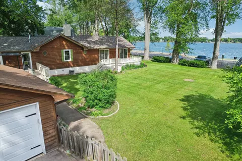 7582 Lilly Lk, Wheatland, WI 53105