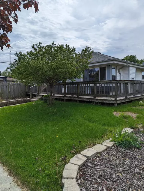 3940 Lasalle, Racine, WI 53402
