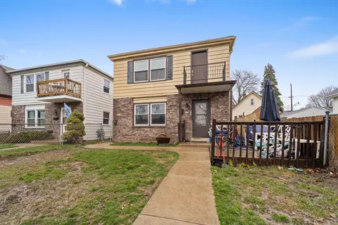 160 N 75th #A, Milwaukee, WI 53213