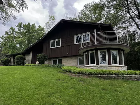 18601 Follett, Brookfield, WI 53045