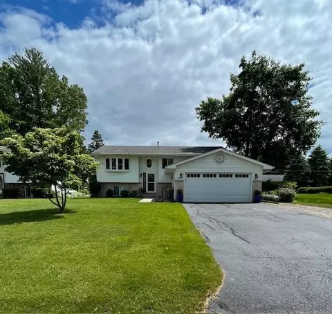 1075 93rd, Pleasant Prairie, WI 53158