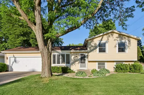 2018 N Claremont, Janesville, WI 53545
