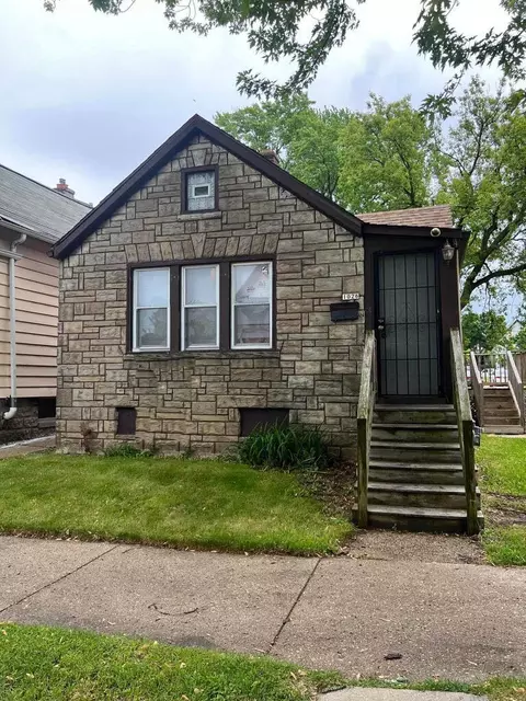 1026 N 24th, Milwaukee, WI 53223