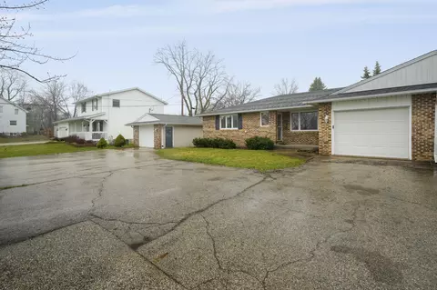 10840 39th, Pleasant Prairie, WI 53158