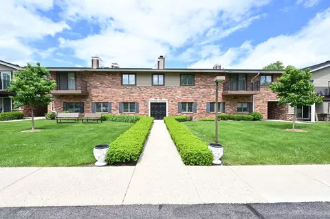 n84w15979 Menomonee #106, Menomonee Falls, WI 53051