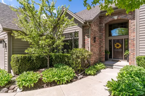 4716 Willow Crk, Sheboygan, WI 53083