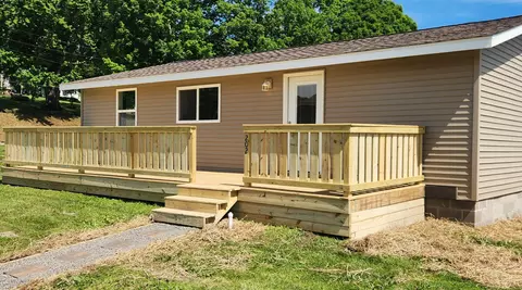 202 State, Ontario, WI 54651