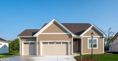 n58w17905 Timms Pr, Menomonee Falls, WI 53051