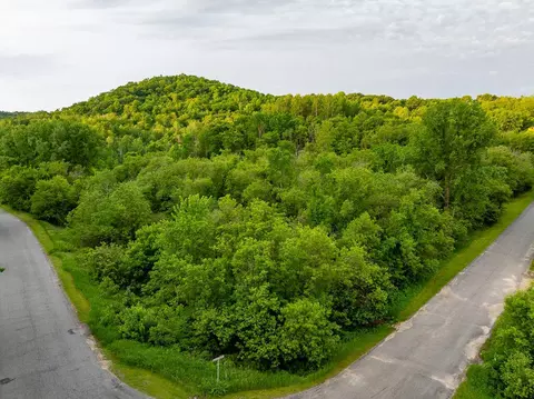 Lot 1 Mccurdy, Onalaska, WI 54636