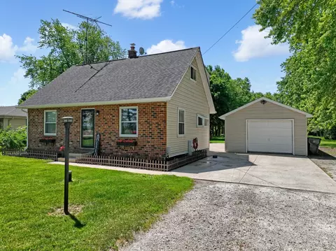 13245 Old Highway 11, Mount Pleasant, WI 53177