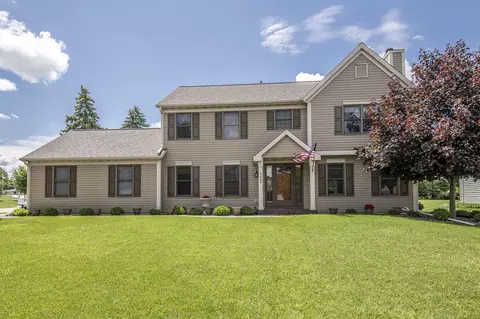 7463 W Brunn, Franklin, WI 53132