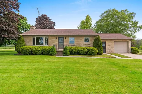 10832 Us Higjway 151, Manitowoc, WI 54220
