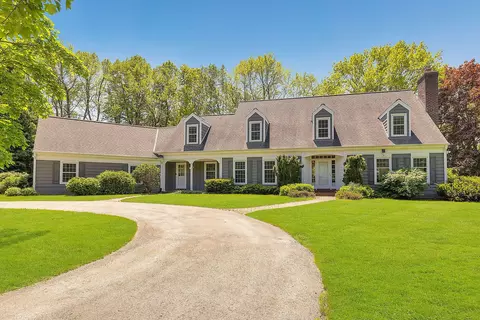 14015 N Thorngate, Mequon, WI 53097