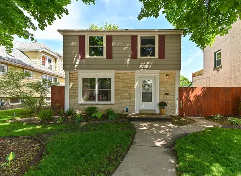 6306 W Lincoln, West Allis, WI 53219