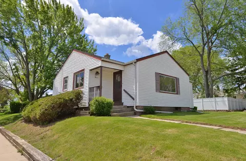 4601 Olive, Racine, WI 53405