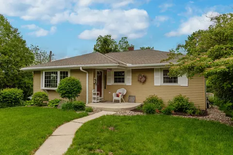 2001 Easy, Waukesha, WI 53188