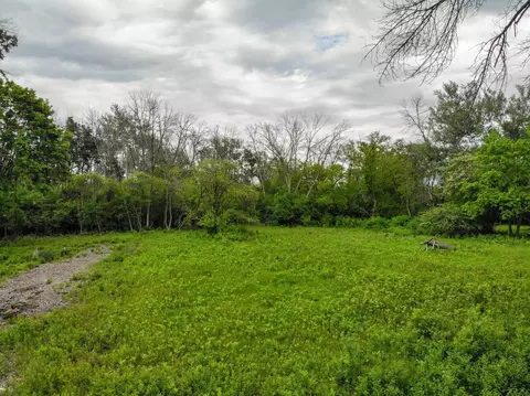 Lt7 N Pine Tree, Mequon, WI 53092