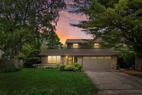 5044 Hearthside, Racine, WI 53402