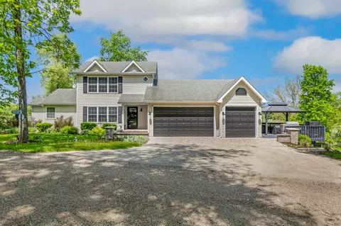 w6737 East Lakeshore Road, Sugar Creek, WI 53121