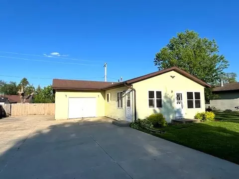 6121 243rd, Paddock Lake, WI 53168