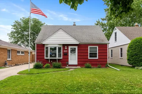 2607 S 94th, West Allis, WI 53227