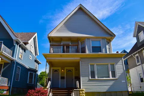 2106 W State #2108, Milwaukee, WI 53233