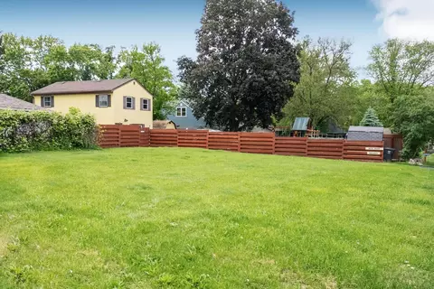 Lt1 Edgewood, Pewaukee, WI 53072