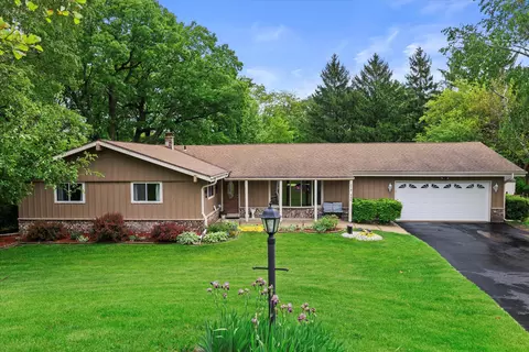 w279n996 Woodridge, Waukesha, WI 53188