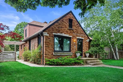 3223 S Taylor, Milwaukee, WI 53207