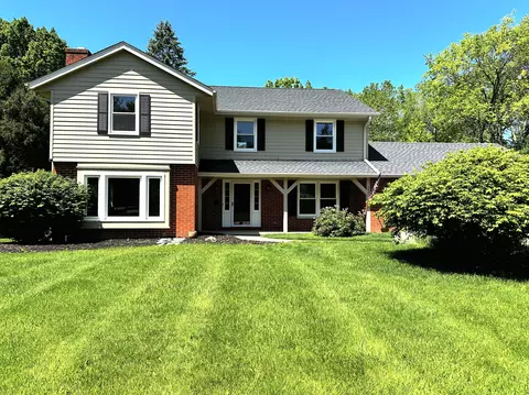 340 Crescent, Thiensville, WI 53092